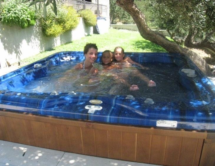 Jacuzzi za 4 osobe